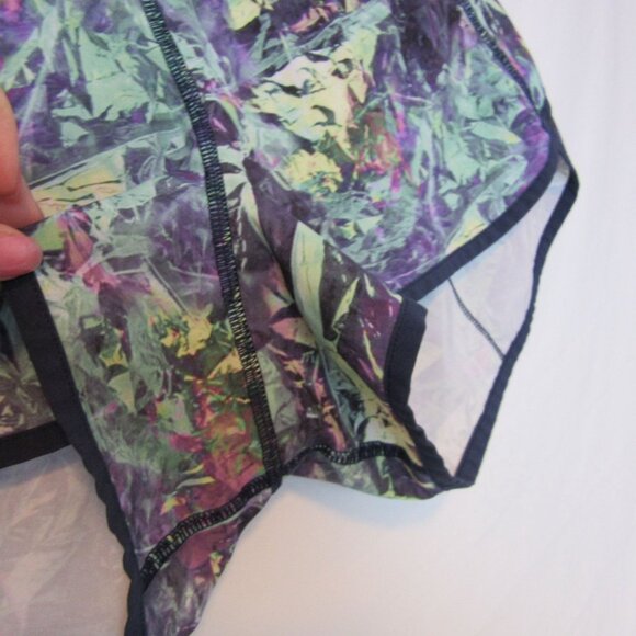 Lululemon Navy Blue Speed Shorts Women 6 Watercolor Pattern Athletic Gym Workout - Picture 2 of 6